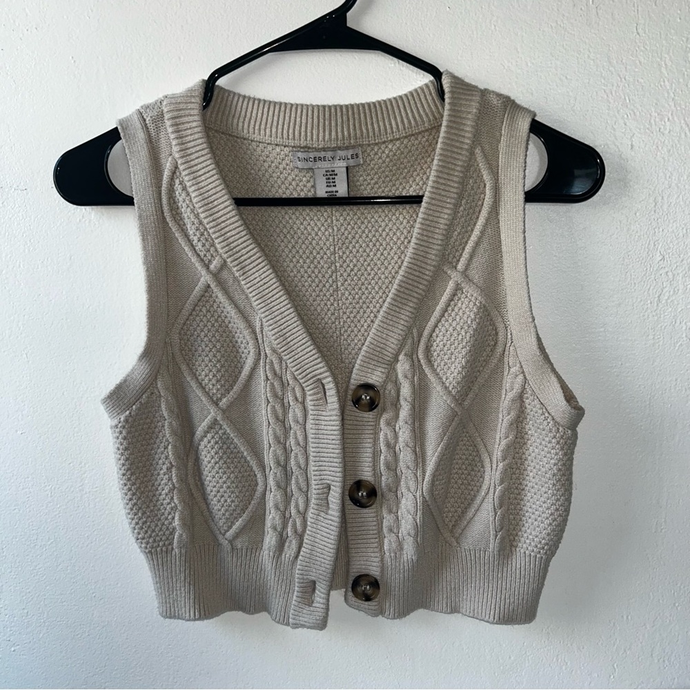 “Sincerely Jules” button up sweater vest, size small
